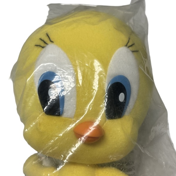 Warner Bros -Looney Tunes Baby Tweety Plush Doll Holding his Blankie.  Sz 9” NIP - Picture 3 of 7